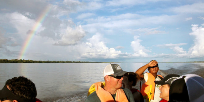 Bootsfahrt auf dem Amazonas in Peru
